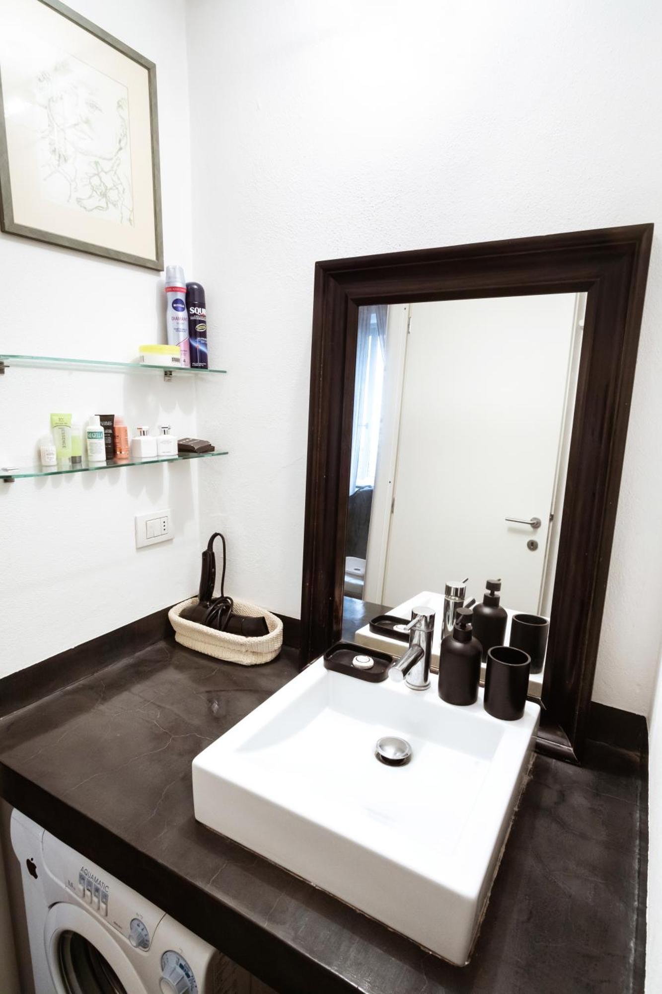 Cosy And Bright Flat In The Heart Of Porta Venezia Lägenhet Milano Exteriör bild